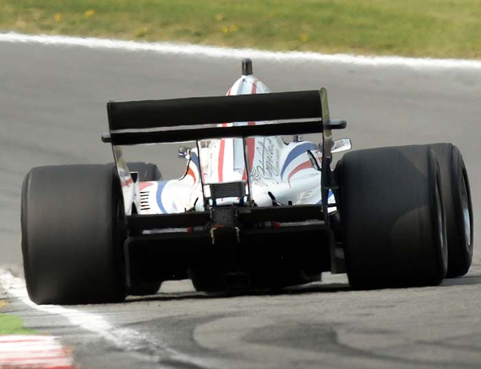 MP35N superalloy is a popular material used in motorsport fasteners and fixings.