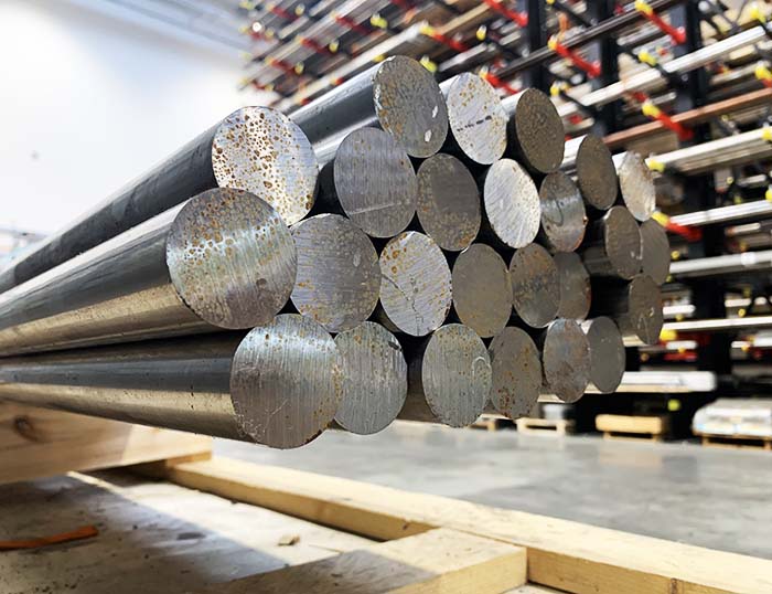 We stock 32CDV13 steel alloy, which is available nitrided and un-nitrided.