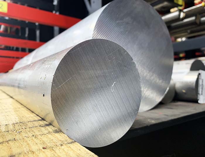 Round Bars Aluminium round bars are less susceptible to warping and bending.