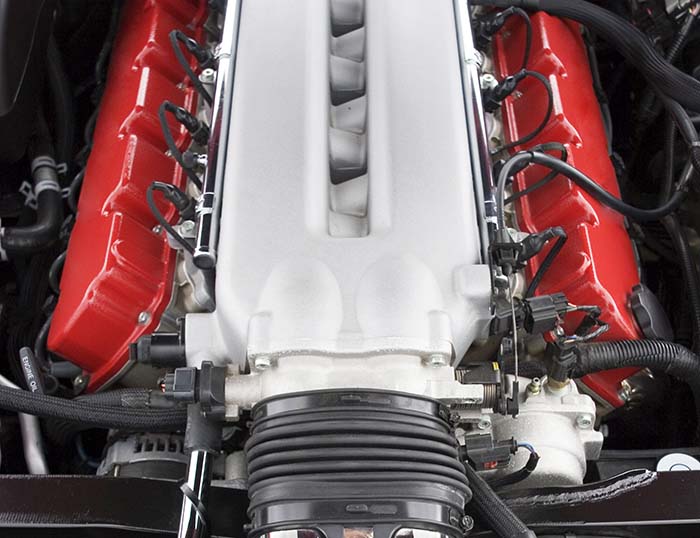 L'acier M50 offre une dureté exceptionnelle et est idéal pour les roulements et les composants de moteur.