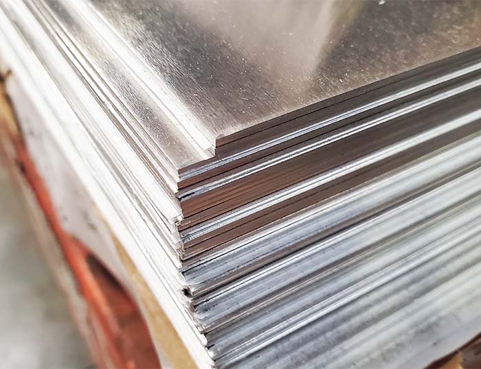 Feuilles d'aluminium Les plaques d'aluminium sont largement utilisées dans le secteur de l'ingénierie du sport automobile.