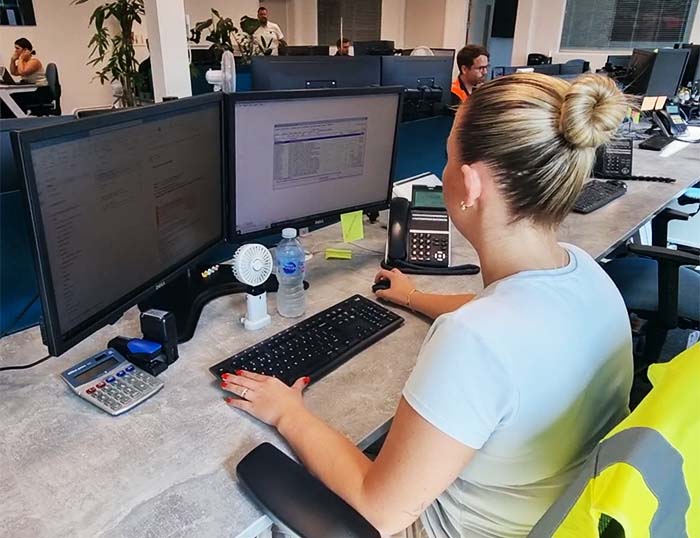 Nos systèmes d'entreprise sont entièrement personnalisés et représentent des décennies d'investissement.