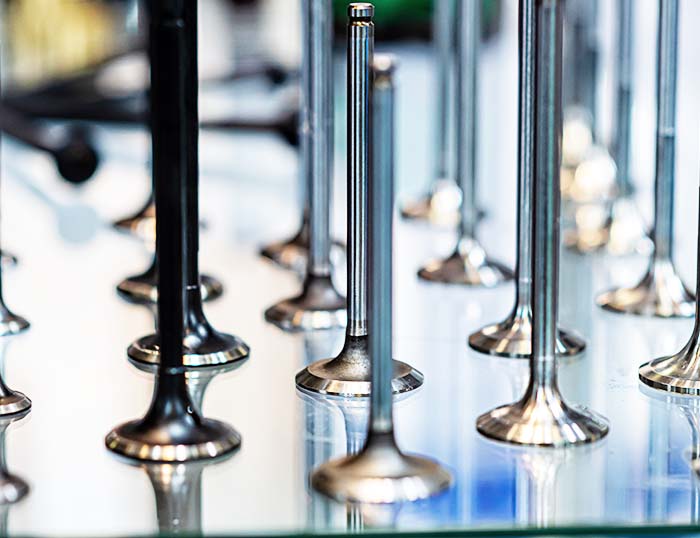 Tiges de soupape en nickel fabriquées à partir de Nitronic&reg; 50.