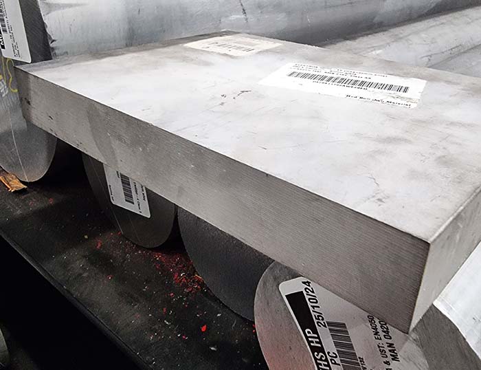 Barre piatte di magnesio I nostri prodotti in barre piatte includono il magnesio, che offre una densità estremamente bassa.